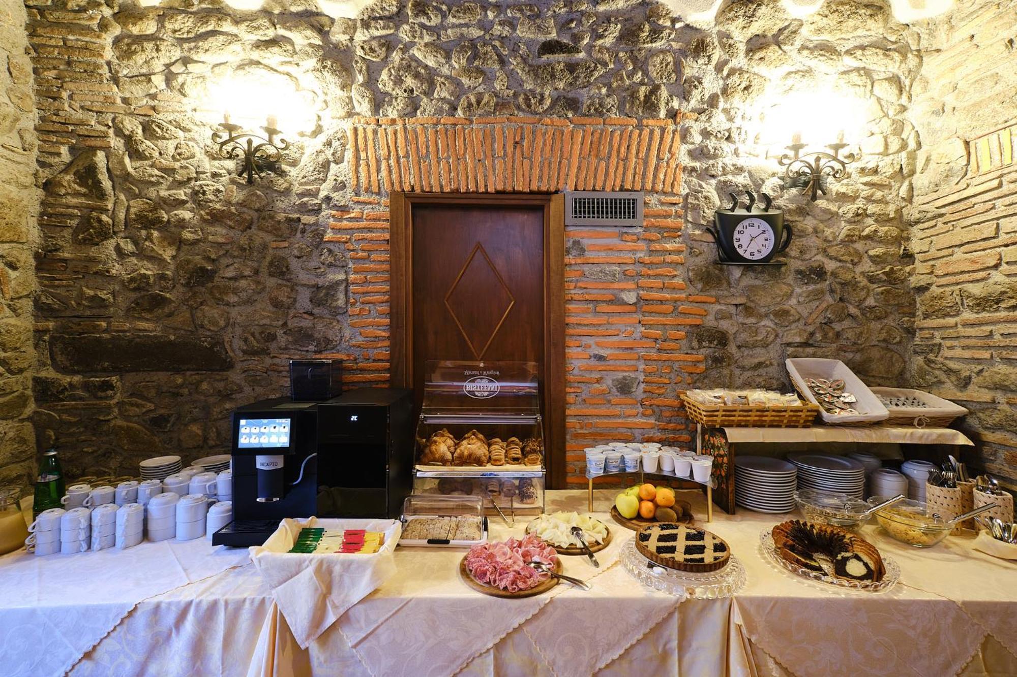 Albergo Della Posta Bracciano  Buitenkant foto